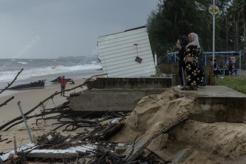 TINJAUAN HAKISAN PANTAI