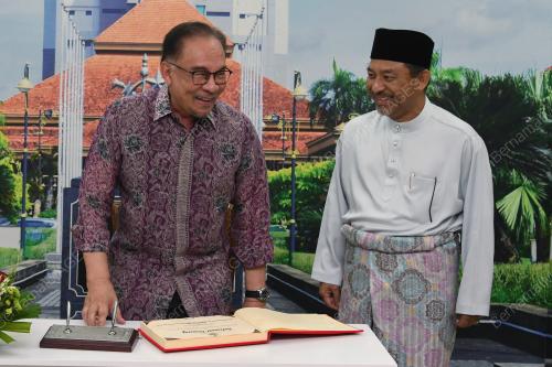 DATUK SERI ANWAR IBRAHIM