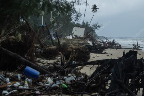 TINJAUAN HAKISAN PANTAI