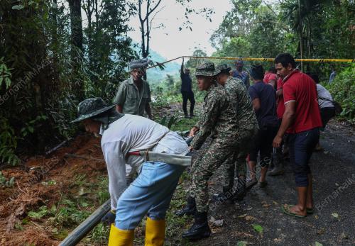 TINJAUAN TANAH RUNTUH DI KAMPUNG LATA JANGGUT SEBERANG