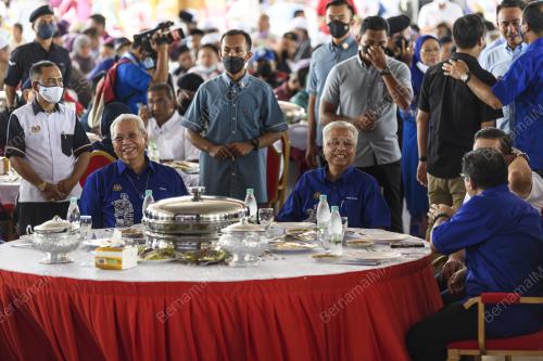 DATUK SERI ISMAIL SABRI YAAKOB