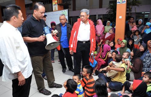 KB29_23122014_BANTUAN_BANJIR