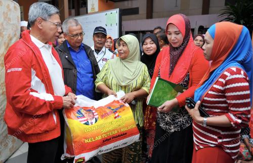 KB30_23122014_BANTUAN_BANJIR