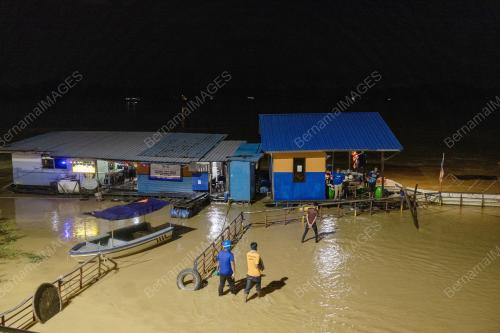 SUNGAI KELANTAN TAMBATAN DIRAJA