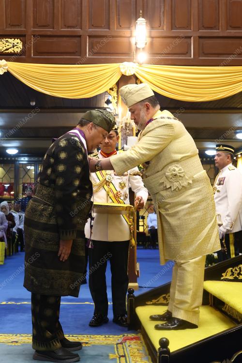 SULTAN MUHAMMAD V