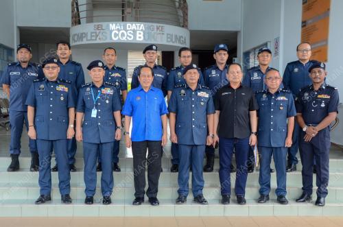 DATUK SERI AHMAD MASLAN