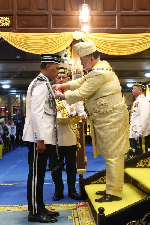 SULTAN MUHAMMAD V