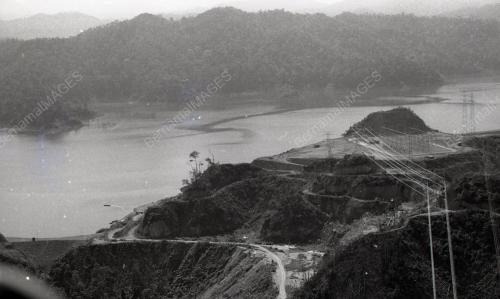 LEBUHRAYA TIMUR BARAT