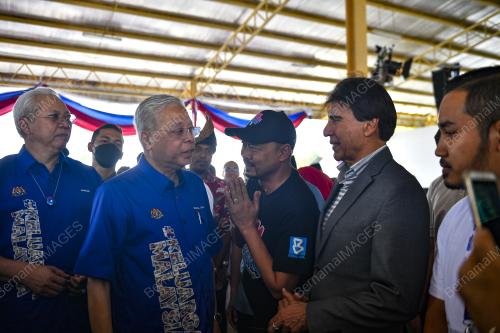 DATUK SERI ISMAIL SABRI YAAKOB