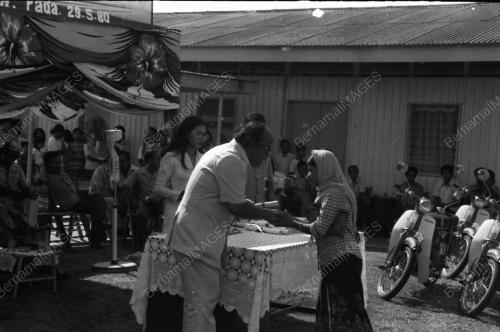 DATO SHARIFF MELAWAT TANAH MERAH