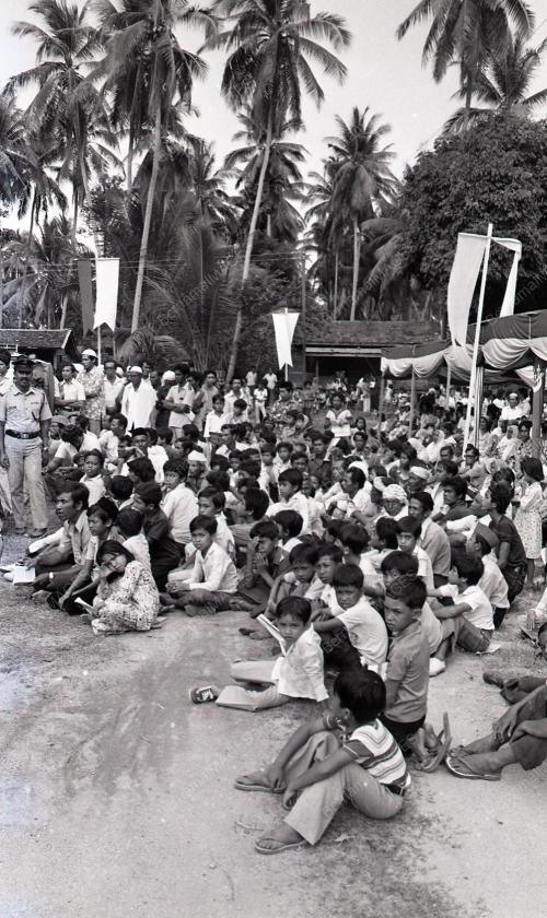 DR. MAHATHIR MOHAMAD