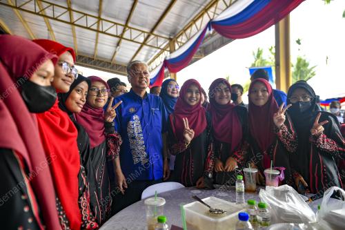 DATUK SERI ISMAIL SABRI YAAKOB