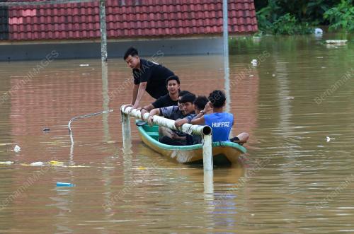TINJAUAN BANJIR DI KELANTAN