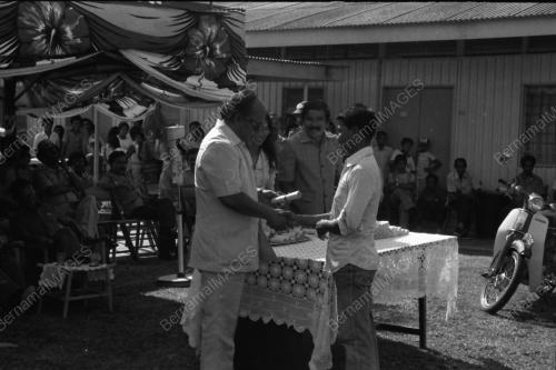 DATO SHARIFF MELAWAT TANAH MERAH