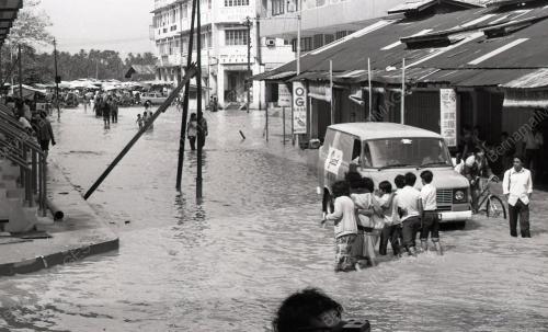 BANJIR