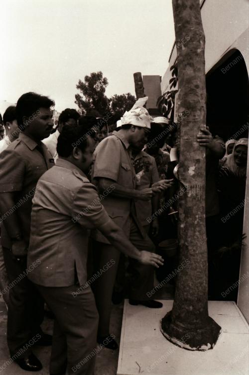DATO' SERI DR. MAHATHIR BIN MOHAMAD