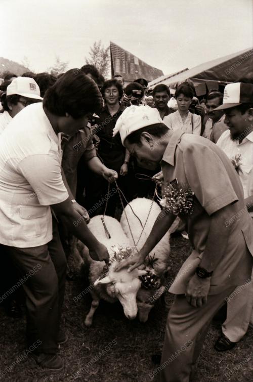 DATO' SERI DR. MAHATHIR BIN MOHAMAD