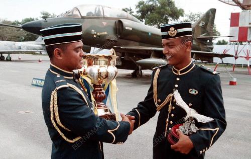 TUDM PELATIH TERBAIK