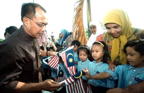 KD01-23_08_2000_MURID-BENDERA_12012016