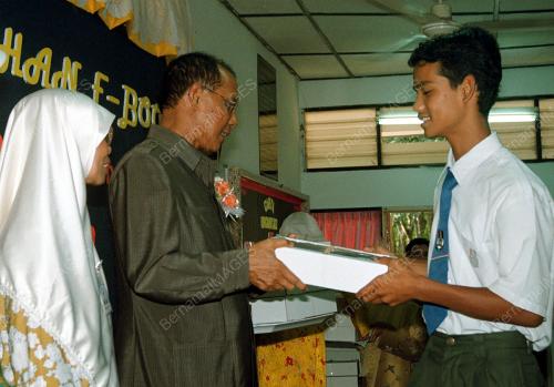 KD01-31_07_2001KOMPUTER_28012016