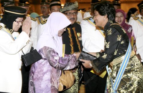 TUNKU PUTERI INTAN SAFINAZ