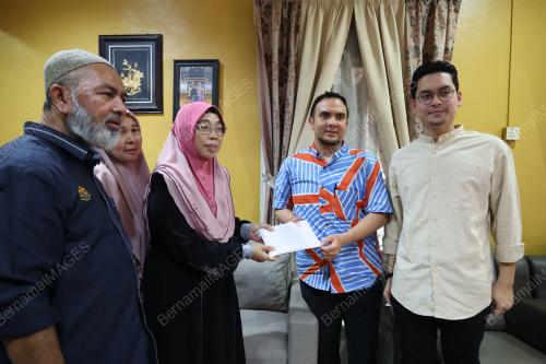 AHMAD FARHAN FAUZI