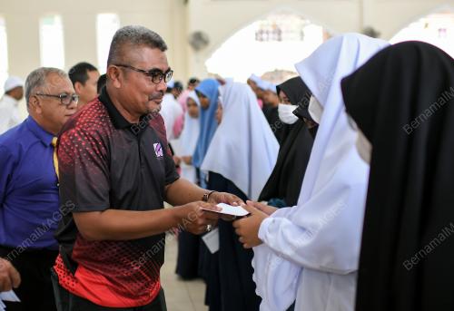 DATUK MOHD RAZMAN YAACOB