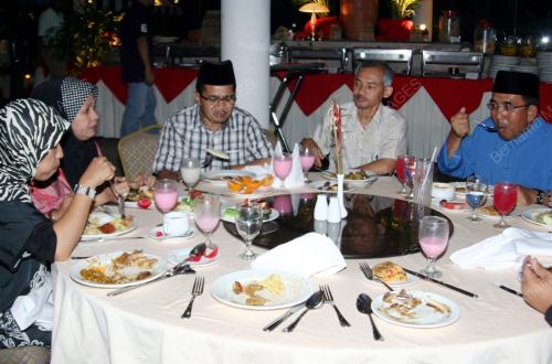 MOHD JOHARI BAHAROM