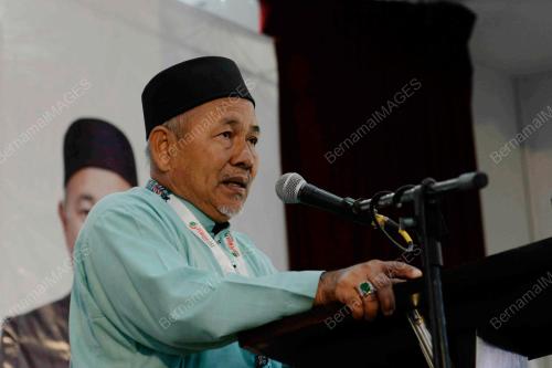 DATUK SERI TUAN IBRAHIM TUAN MAN