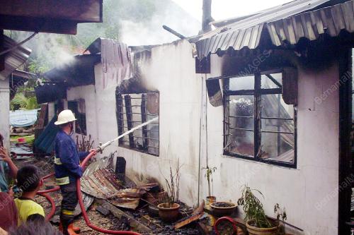 RUMAH TERBAKAR