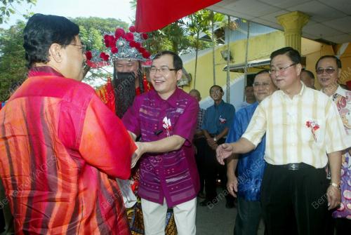 KD01_03022011_AHMAD_MERIAH