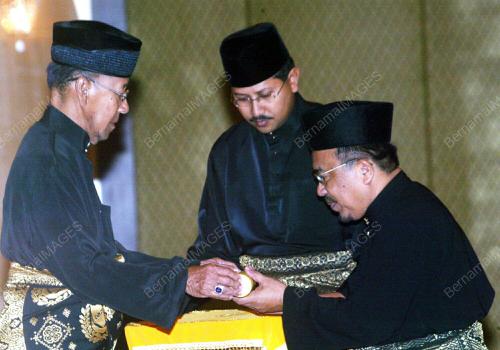 SULTAN ABDUL HALIM MU'ADZAM SHAH