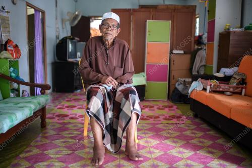 VAKSIN WARGA EMAS