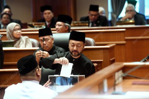 KD01_04072018_SPEAKER_DUN_KEDAH_BN201807032066
