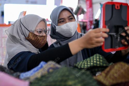 USAHAWAN JELAJAH AKM