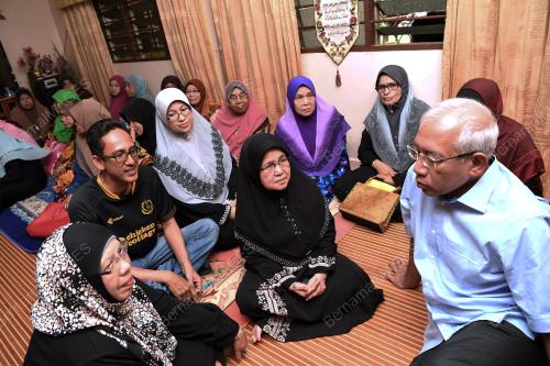 KD01_05012018_MAHDZIR_KHALID