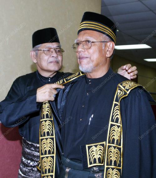 AZIZAN ABDUL RAZAK