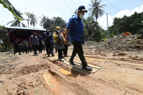DATUK SERI HAMZAH ZAINUDIN