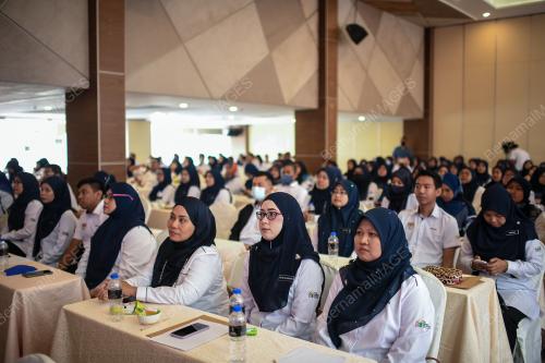 DATUK SERI MAHDZIR KHALID