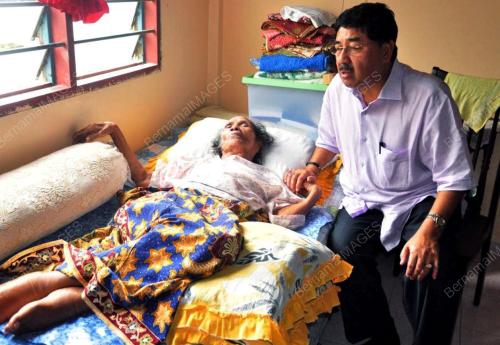 DATUK PADUKA AHMAD BASHAH MD HANIPAH