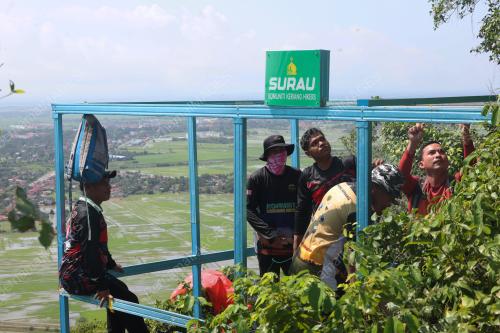 SURAU DI PUNCAK GUNUNG