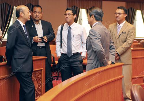 KD01_07052013_MUKHRIZ_DUN