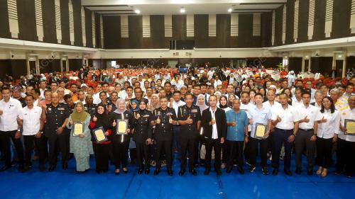 DATUK AZMAN ADAM