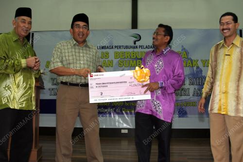 MOHD JOHARI BAHAROM