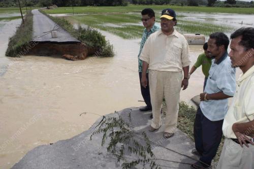 BANJIR KILAT