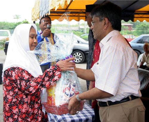 DATUK ZAINUDDIN MAIDIN