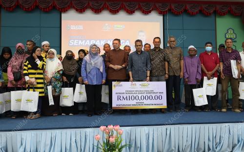 DATUK SERI SALAHUDDIN AYOB