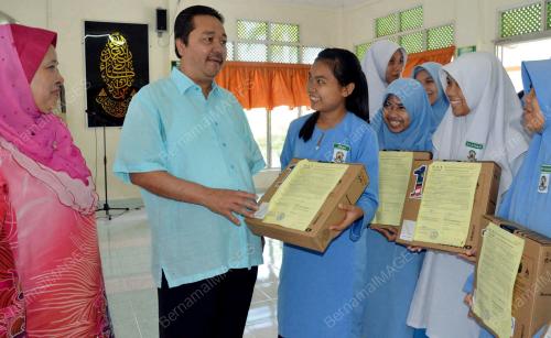 KD01_08112012_AHMAD_NETBOOK