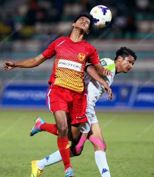 KD01_08122013_PIALA_EMAS