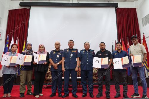 AWANG HIDZEL AWANG BUJANG